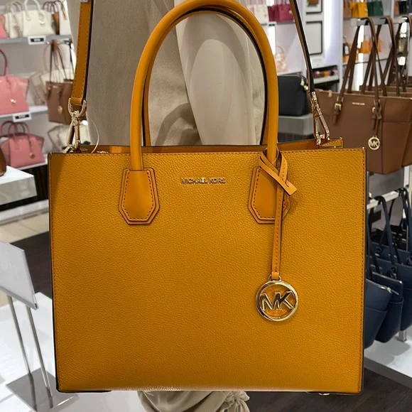 Michael Kors Bags Michael Korsmercer Large Pebbled Leather